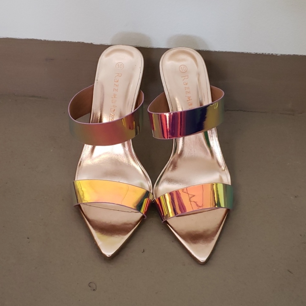 Holographic high heels